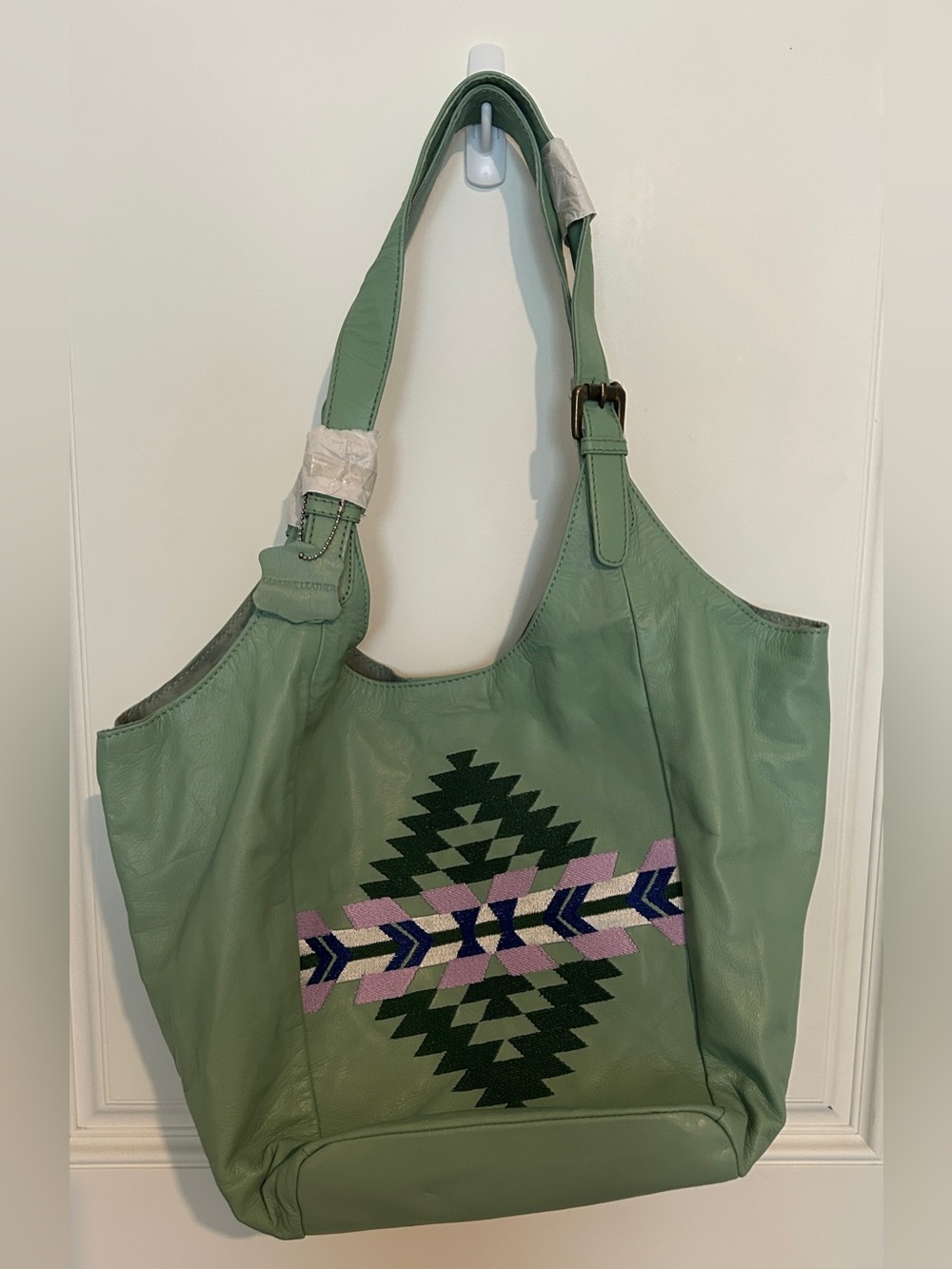 Official American West "Navajo Soul" Southwestern Leather Slouchy Bag NEW